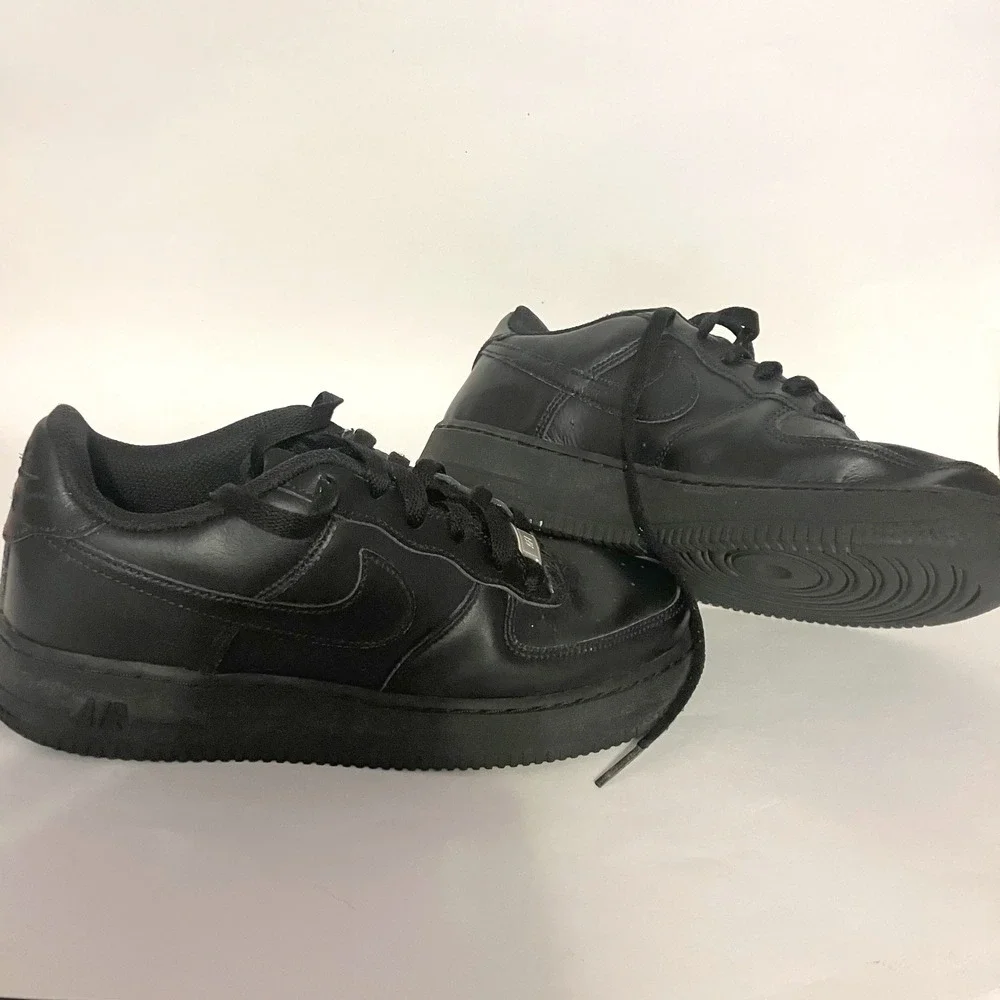 Nike Air Force 1 Low Triple Black Sneakers 314192-009 Youth 6.5Y Womens 8 READ